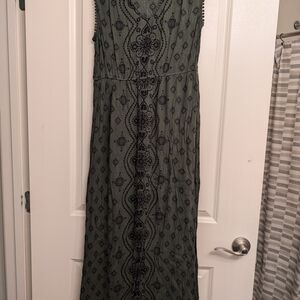Elegant Green Sleeveless Dress